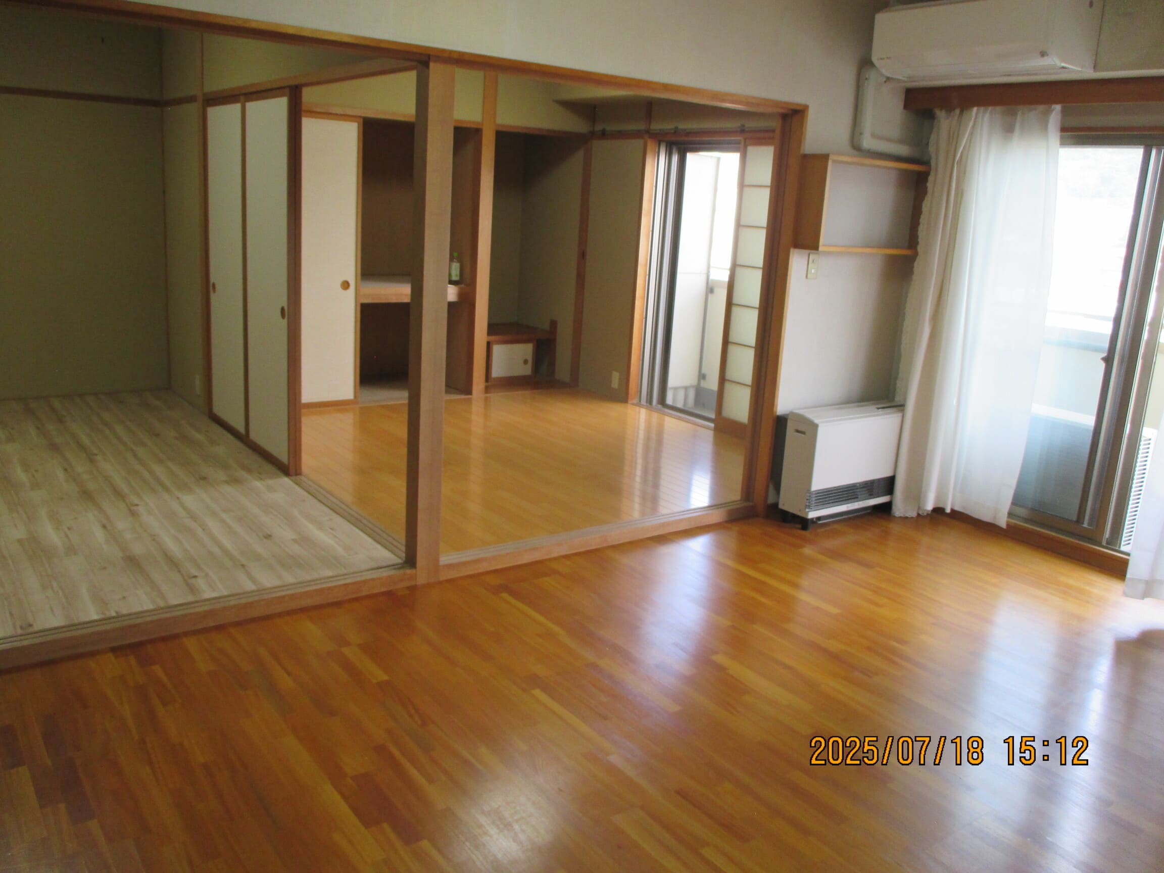 不用品回収後に片付いた室内の様子